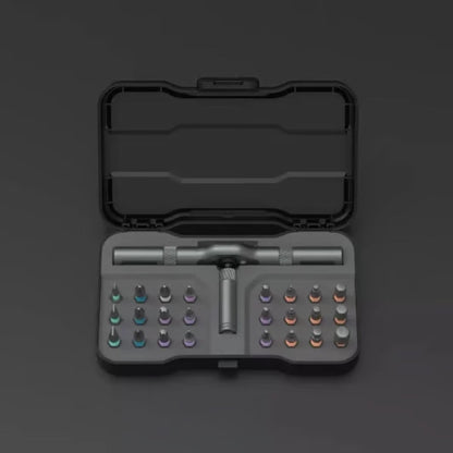 Kompaktowy zestaw wkrętaków 24 w 1