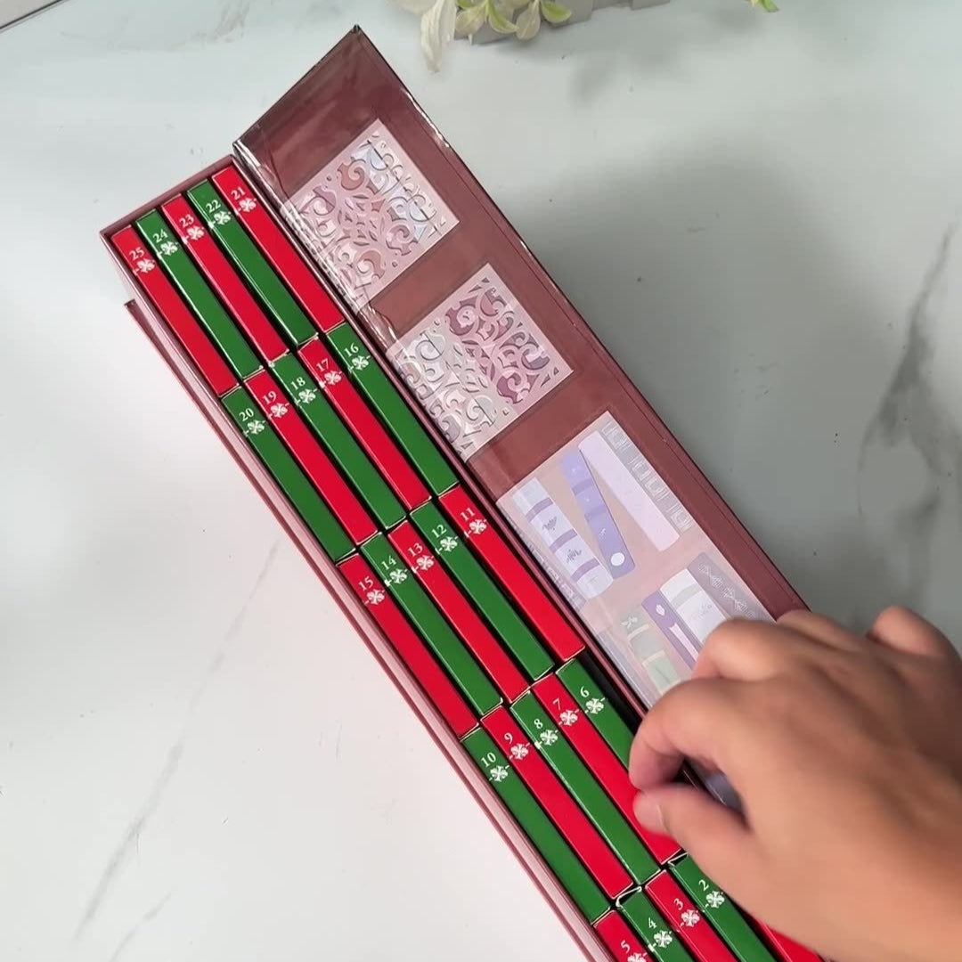 Kalendarz adwentowy z mini książeczkami (25 świątecznych opowieści)