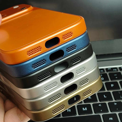 Metaliczne etui MagSafe do iPhone’a