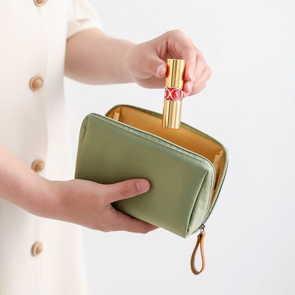 Kosmetyczka z podwójnym zamkiem błyskawicznym